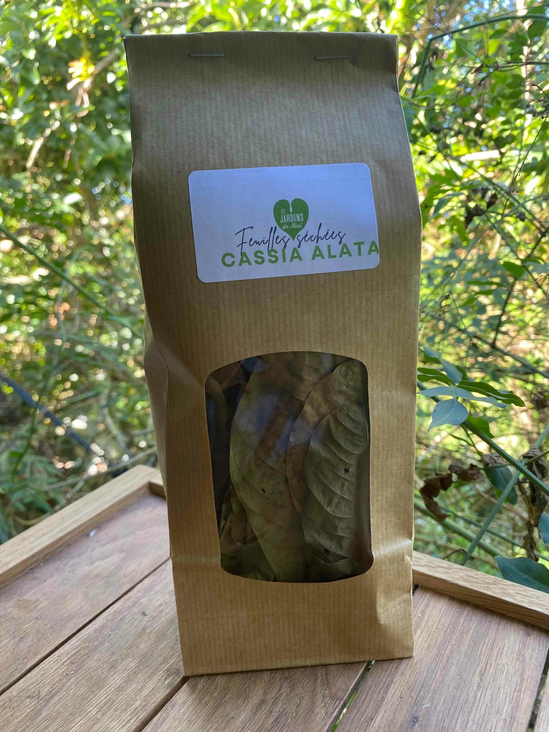 FEUILLES DE CASSIA ALATA SÉCHÉES